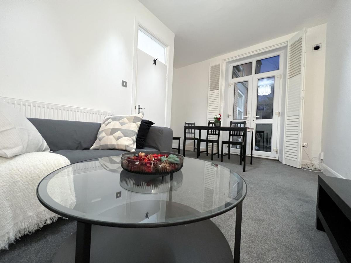 Stylish 3 Bed Flat With Garden Apartment London Exterior photo